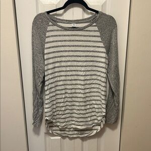 Old Navy Gray and White Striped Long Sleeve Tee